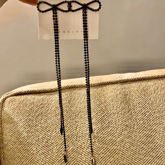 NWT black rhinestone bow drop earrings - Picture 4 of 5